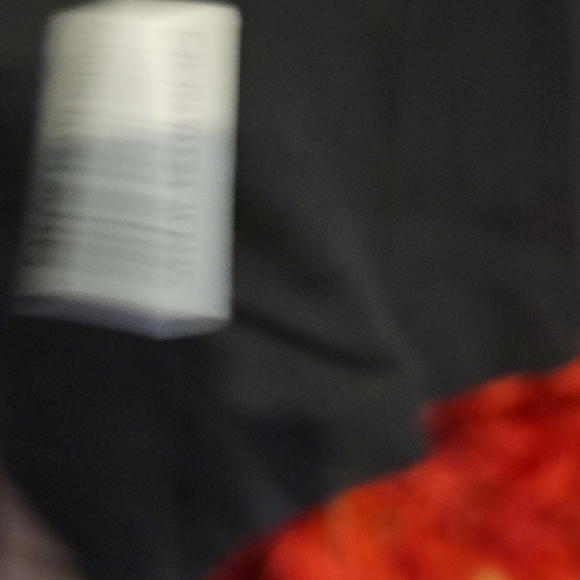 Calvin Klein NWT Women'ss Black Heart Graphic T-Shirt SIZE XL - Picture 6 of 6